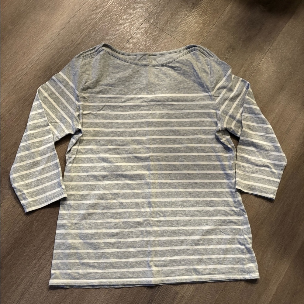 Time and Tru Heather Gray Crewneck Top